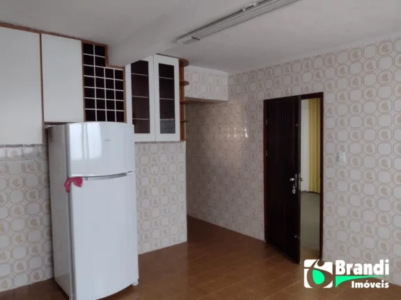 Imagem Ótimo imóvel com uma térrea de 02 dormitórios, sala, cozinha, 02 banheiros e quintal, + um sobrado.,