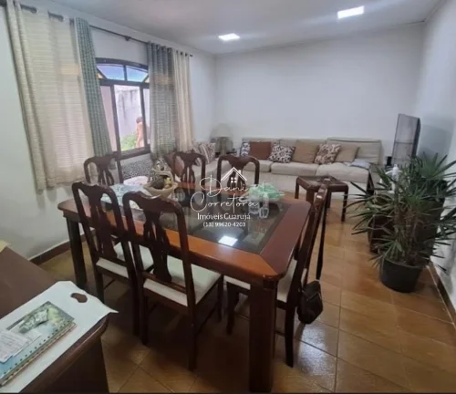 Imagem Casa à venda em Guarujá-SP na Vila Luis Antônio com 3 quartos, 1 suíte, 3 vagas de garagem e 160m² de área.