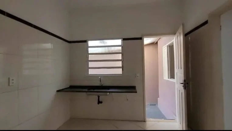 Imagem Casa para Alugar com 170m², 2 dormitórios, 1 sala e 2 vagas!!!