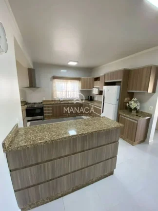 Imagem Sobrado amplo e Reformado no Centro – 330m² e a 500m da Praia!