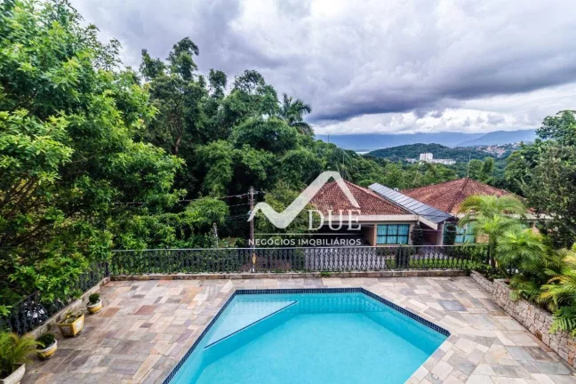 Imagem Casa tipo sobrado no Morro Santa Terezinha com 400m² de área construída.