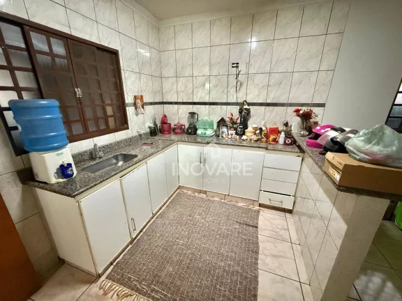Imagem Casa com 4 dormitórios à venda, 183 m² por R$ 400.000,00 - Setor Central - Itumbiara/GO