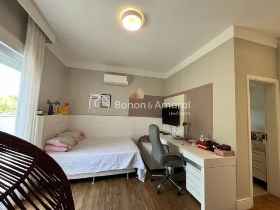 Imagem Linda casa à venda em um condomínio de alto padrão na cidade de Valinhos - SP. Esta espaçosa res...
