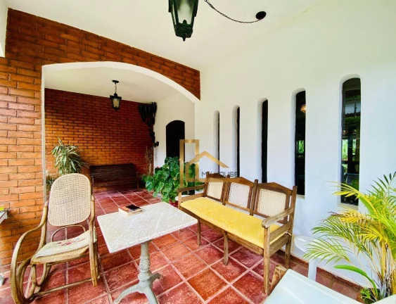 Imagem Casa principal linear 3 quartos sendo 1 suíte à venda, 230 m² - 3 min da feirinha do Alto - Teresópolis/RJ