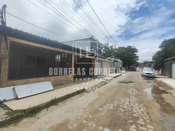 Imagem CASA COM 4 QUARTOS 1 SUÍTE, GARAGEM PARA 2 CARROS, QUINTAL E ÁREA DE SERVIÇO