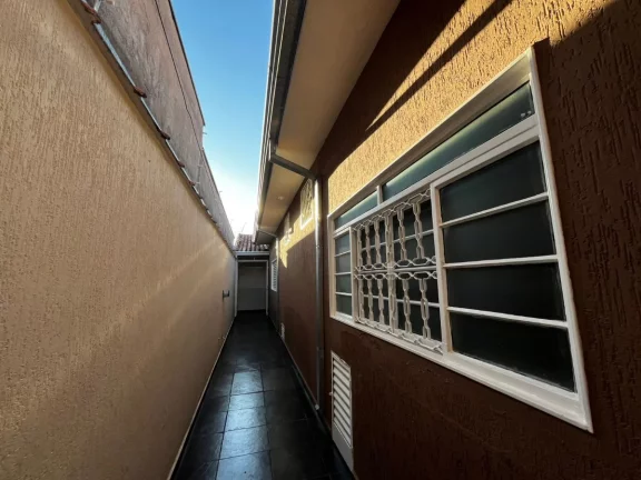 Imagem Casa tipo para venda em Prolongamento Jardim Doutor Antônio Petráglia com 3 quartos, sendo 1 suíte, 183m2