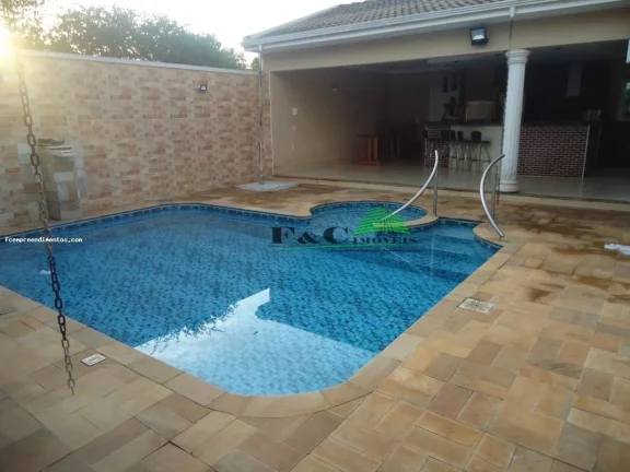 Imagem Casa para Venda em Iracemápolis, Centro, 4 dormitórios, 1 suíte, 3 banheiros, 5 vagas