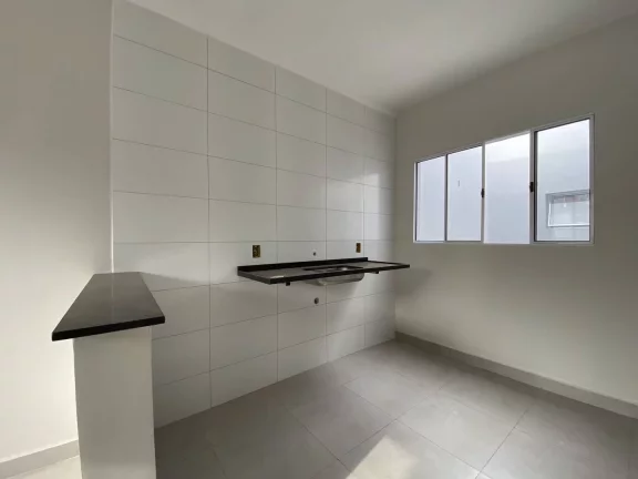 Imagem Casa à venda com 2 domitórios com suíte, próximo de tudo!