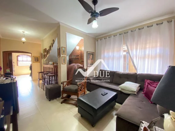 Imagem Casa com 5 dormitórios à venda por R$ 1.500.000 - Marapé - Santos/SP