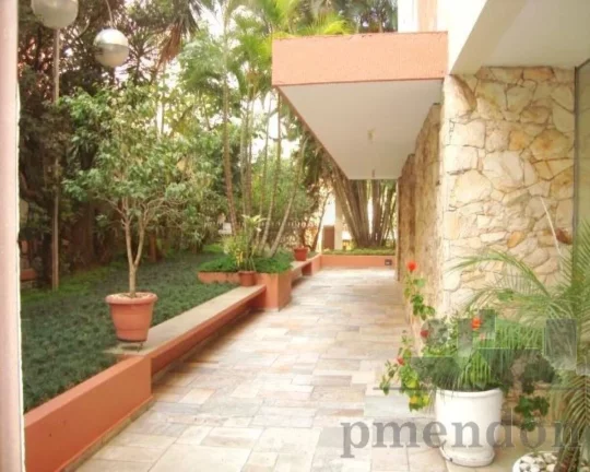Imagem Excelente apartamento pronto para morar! Reformado, completo e mobiliado, com living para 02 ambient...