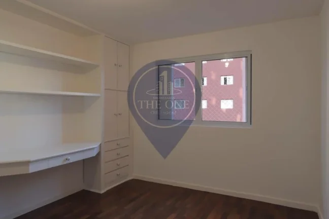Imagem Apartamento para locação de alto padrão no Itaim Bibi, São Paulo-SP: 3 quartos, 1 suíte, 2 salas, 2 banheiros, 2 vagas, 240m².