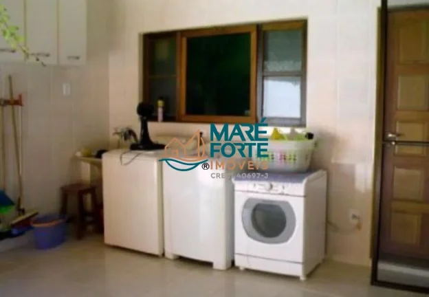 Imagem Sobrado no Centro de Ubatuba SP, bem arejado acabamento de Primeira, Documentação ok