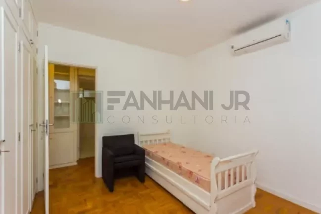 Imagem Imperdível! Apartamento à venda no Jardim Paulista São Paulo-SP: 3 quartos, 1 suíte, 2 salas, 4 banheiros, 2 vagas, 230m².