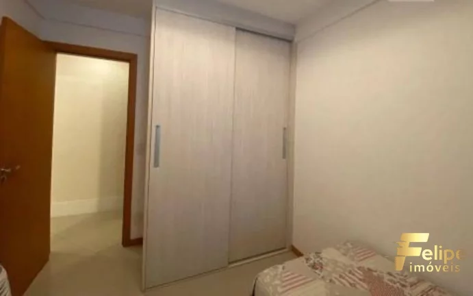 Imagem EXCELENTE OPORTUNIDADE! Cobertura duplex com vista para o mar, nada quadra da Praia de Itaparica.