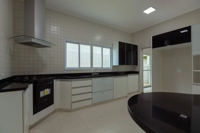 Imagem Casa com 4 dormitórios à venda no Alphaville Campinas/SP