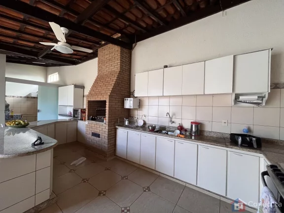 Imagem Casa à Venda no Jardim Centro em Patos de Minas – 5 Quartos, Suíte e Área Gourmet