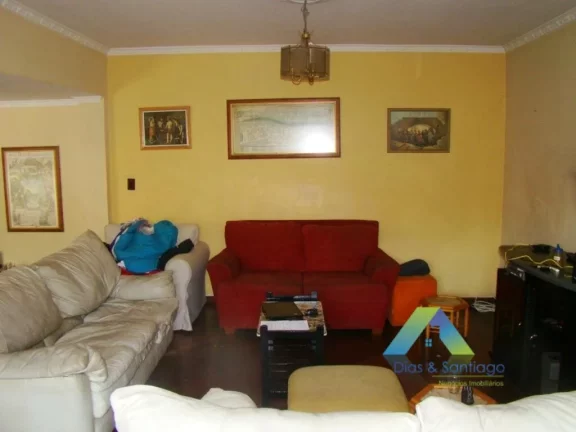 Imagem Casa Padrão sobrado 4 dormitórios, 2 vagas área Gourmet com Piscina com excelente localização.