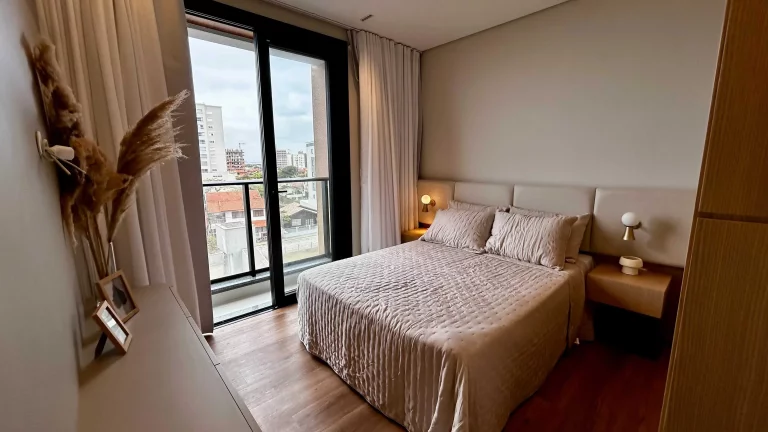 Imagem Duplex mobiliado com 3 dormitórios sendo 1 suíte e 2 vagas, 100m da praia de Gravatá Navegantes/SC