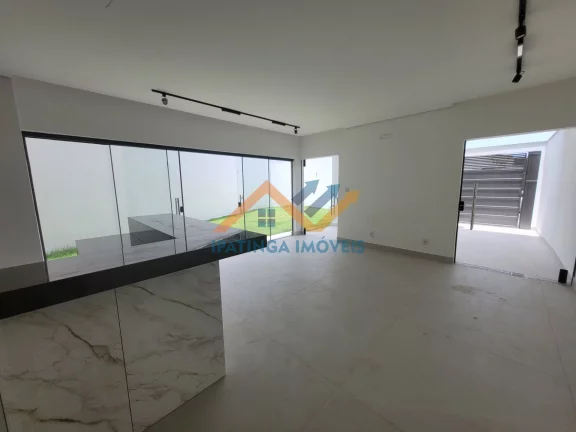 Imagem Casa de 3 quartos á venda no bairro Bom Retiro em Ipatinga