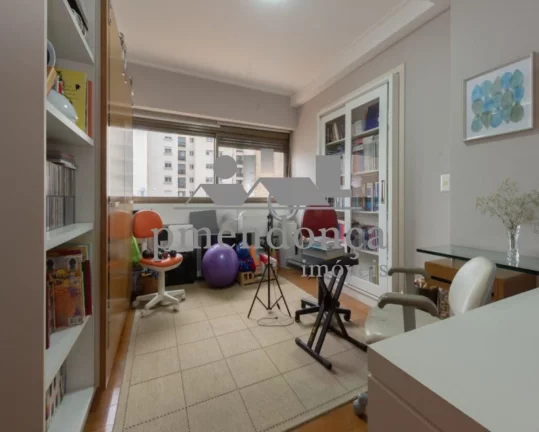 Imagem Apartamento 4 quartos, 5 vagas, 240 m2