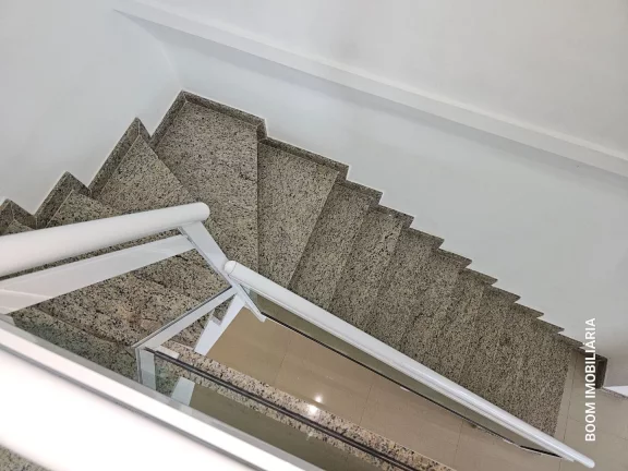 Imagem Casa com 5 dormitórios à venda, 218 m² por R$ 750.000,00 - Califórnia - Nova Iguaçu/RJ