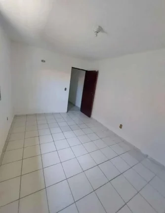Imagem Imperdível casa para venda em Sorocaba-SP, bairro Jardim Santo André! 2 quartos, 1 sala, 1 banheiro, 2 vagas de garagem, 70m².