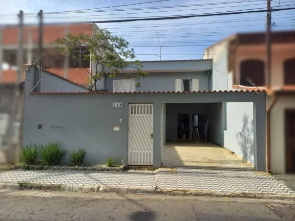 Imagem Sobrado com 3 dormitórios à venda, 260 m² por R$ 750.000,00 - Vila Figueira - Suzano/SP