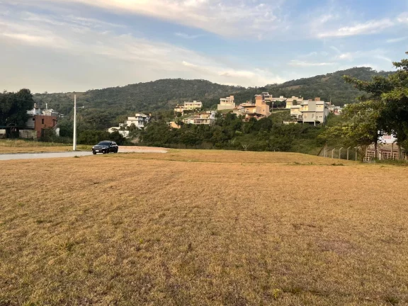 Imagem Terreno à venda no Centro de Garopaba-SC: 360,40 m² de área privilegiada!