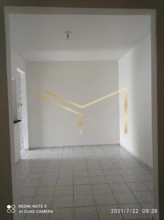 Imagem Excelente casa solta dos dois lados, bem ventilada