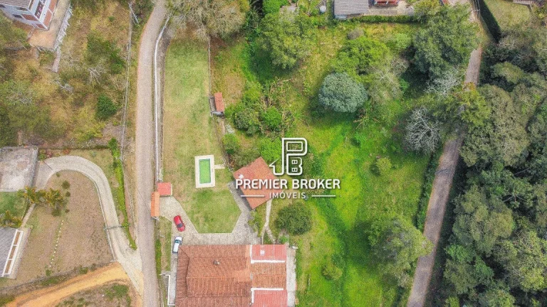 Imagem Casa com 4 dormitórios à venda, 490 m² por R$ 1.300.000,00 - Pessegueiros - Teresópolis/RJ