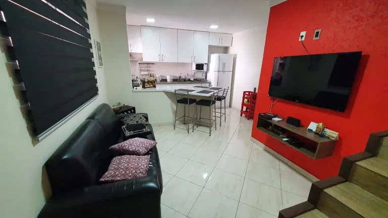 Imagem Casa com 2 dormitórios à venda, 75 m² por R$ 375.000,00 - Vila Suíça - Santo André/SP