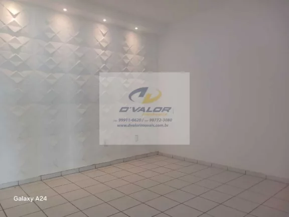 Imagem Vendo Casa com 159 m², 3 quartos s/ 1 suíte + DCE, sala p/ 2 ambientes, piscina e 3 vagas