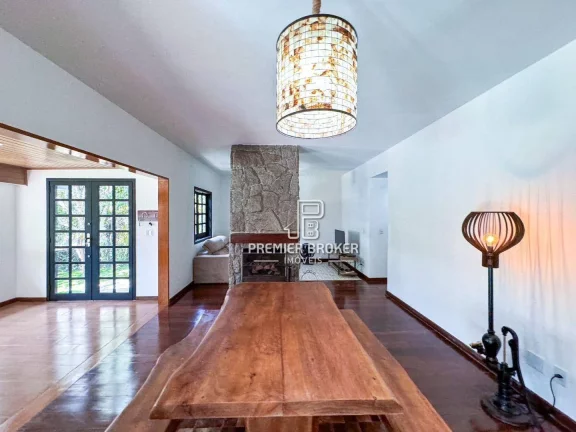 Imagem Casa à venda, 235 m² por R$ 1.680.000,00 - Albuquerque - Teresópolis/RJ