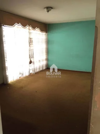 Imagem Casa com 3 dormitórios à venda, 180 m² - Setor Central - Itumbiara/GO