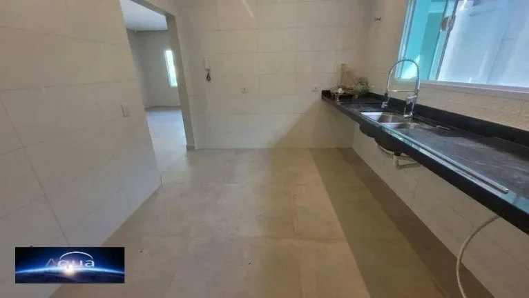 Imagem Casa para Venda em Praia Grande, Solemar, 4 dormitórios, 1 suíte, 2 banheiros, 3 vagas