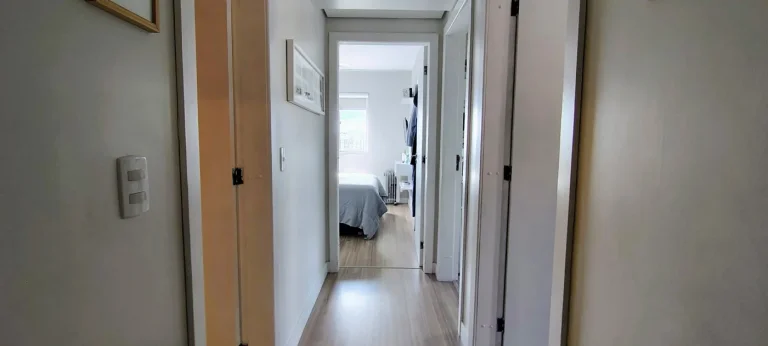 Imagem Apartamento com 3 Quartos à Venda, 74 m² em Cabral - Curitiba