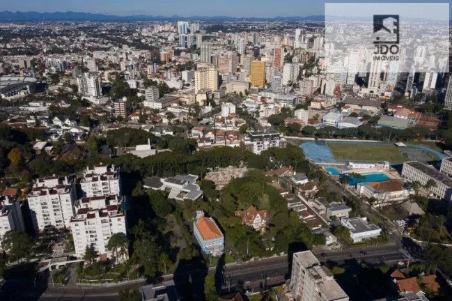 Imagem Apartamento a Venda no bairro Centro - Curitiba, PR