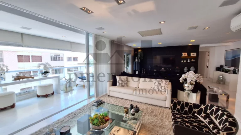 Imagem Apartamento de 153m² a venda na Rua Fabia, 3 suítes e 3 vagas.