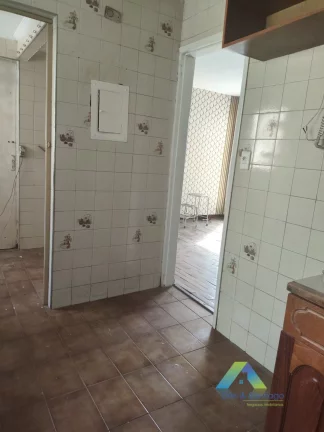Imagem Apartamento com 3 dormitórios à venda, 65m²