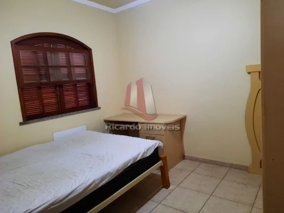 Imagem Espaçoso Apartamento Duplex c/ 4 Qtos.