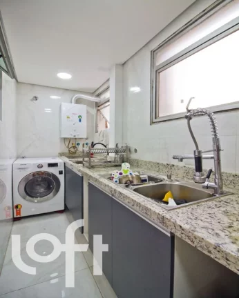Imagem Apartamento reformado em Higienópolis com 2 quartos ( 1 suíte ) e 2 vagas, 81m²