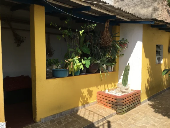 Imagem Excelente casa localizada no centro de Caieiras, imóvel pronto e comporta até 02 famílias com total conforto e segurança.