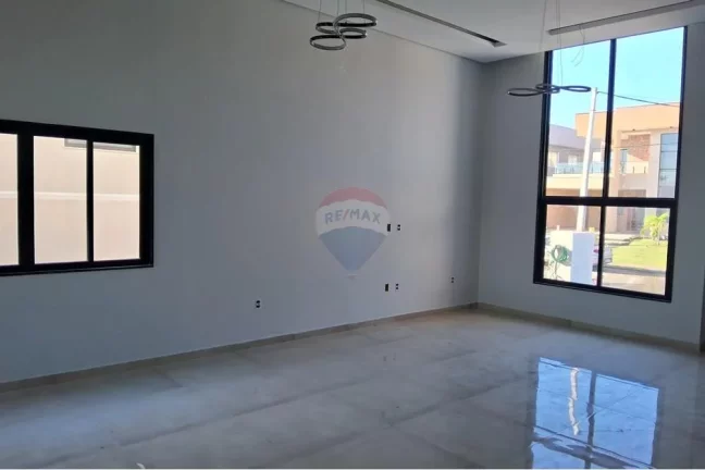 Imagem Casa em condomínio fechado com três quartos, sendo uma suíte