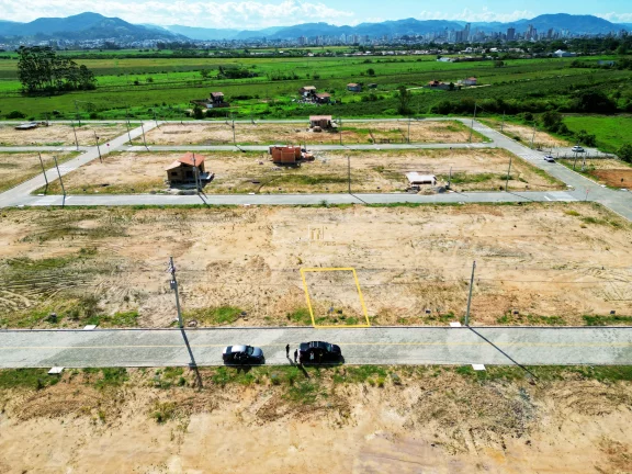 Imagem Terreno 252m² no Loteamento Três Caminhos em Tubarão-SC! Financiamento Disponível!