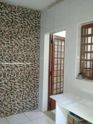 Imagem Sobrado para Venda em Limeira, Jardim Palmeiras, 4 dormitórios, 2 banheiros, 4 vagas