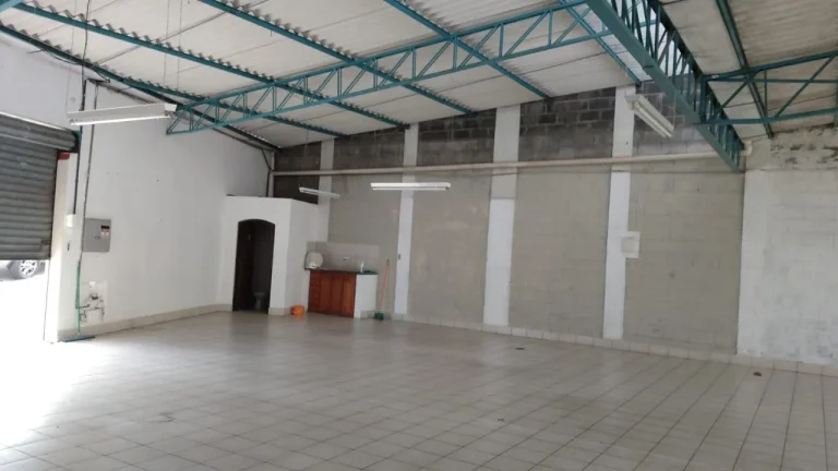 Imagem Casa/Salão, venda e compra, Santa Terezinha, Várzea Paulista