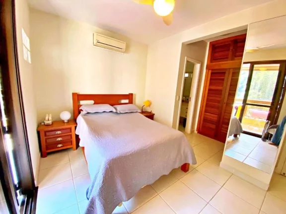 Imagem AMPLO APARTAMENTO COM 3 SUÍTES, MAIS O 4º DORMITÓRIO OPCIONAL, 2 VAGAS, VARANDA ESTENDIDA, NA REGIÃO NOBRE DA PITANGUEIRAS NO GUARUJÁ.