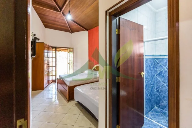 Imagem Chácara em Condomínio à Venda Localizada no bairro Canedos em Piracaia
