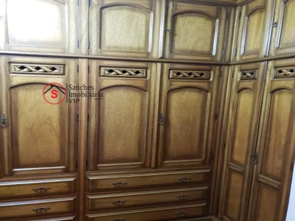 Imagem EXCELENTE SOBRADO A VENDA, COM 5 DORMITÓRIOS, 2 SUÍTES, 3 SALAS, AO LADO DO LARGO DA VILA ZELINA. QUINTAL GRANDE COM CHURRASQUEIRA, VARANDA NA FRENTE