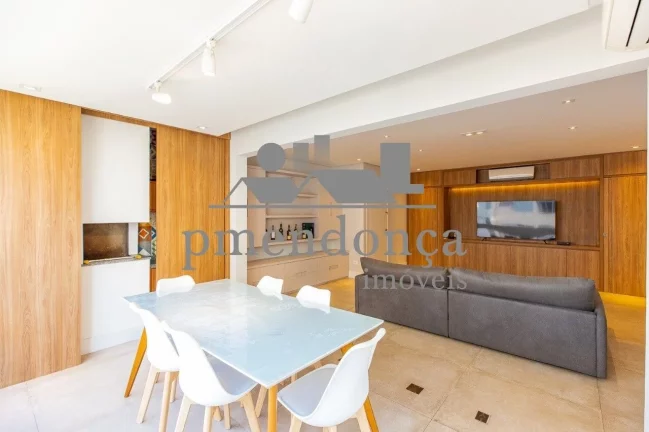 Imagem Excelente apartamento de 93m², localizado em Pinheiros com 2 quartos ( 1 suíte ) e 2 vagas..